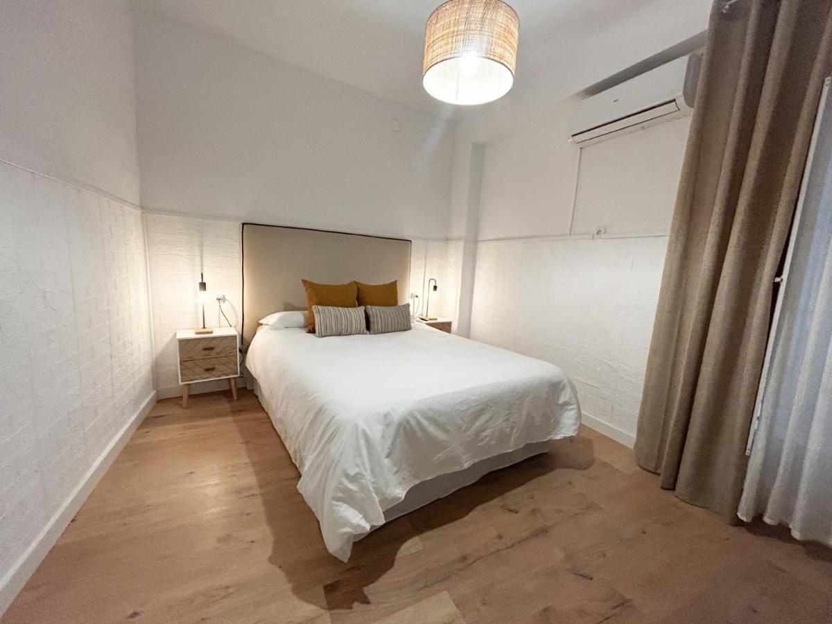 Apartamento Plaza Castilleja de la Cuesta Luaran gambar