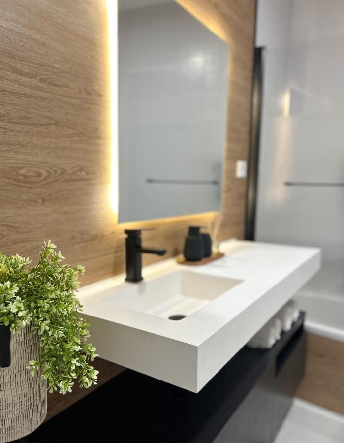 Apartamento Plaza Castilleja de la Cuesta Luaran gambar