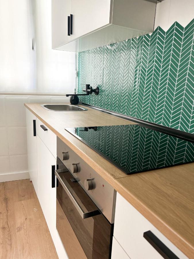 Apartamento Plaza Castilleja de la Cuesta Luaran gambar