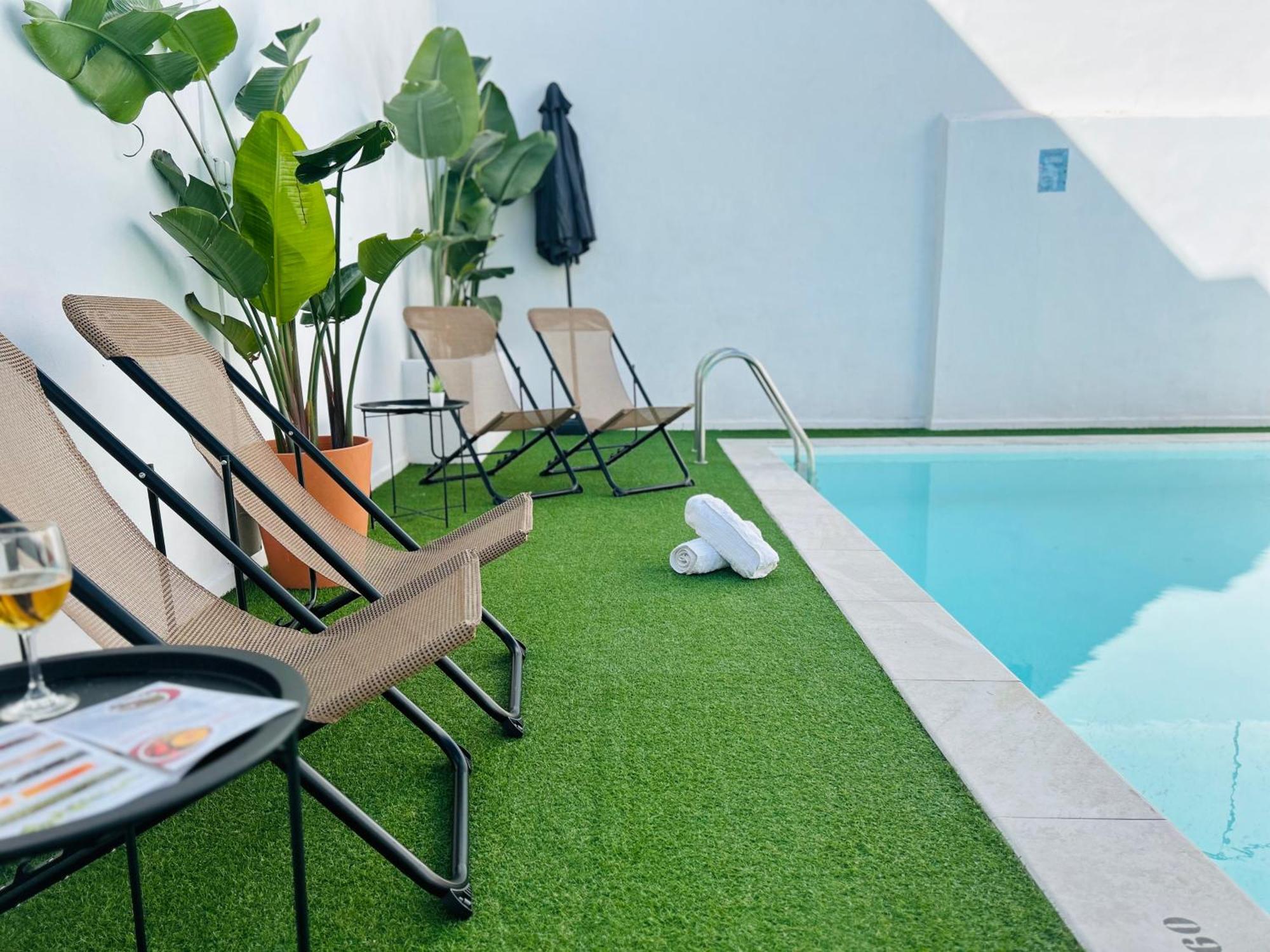 Apartamento Plaza Castilleja de la Cuesta Luaran gambar