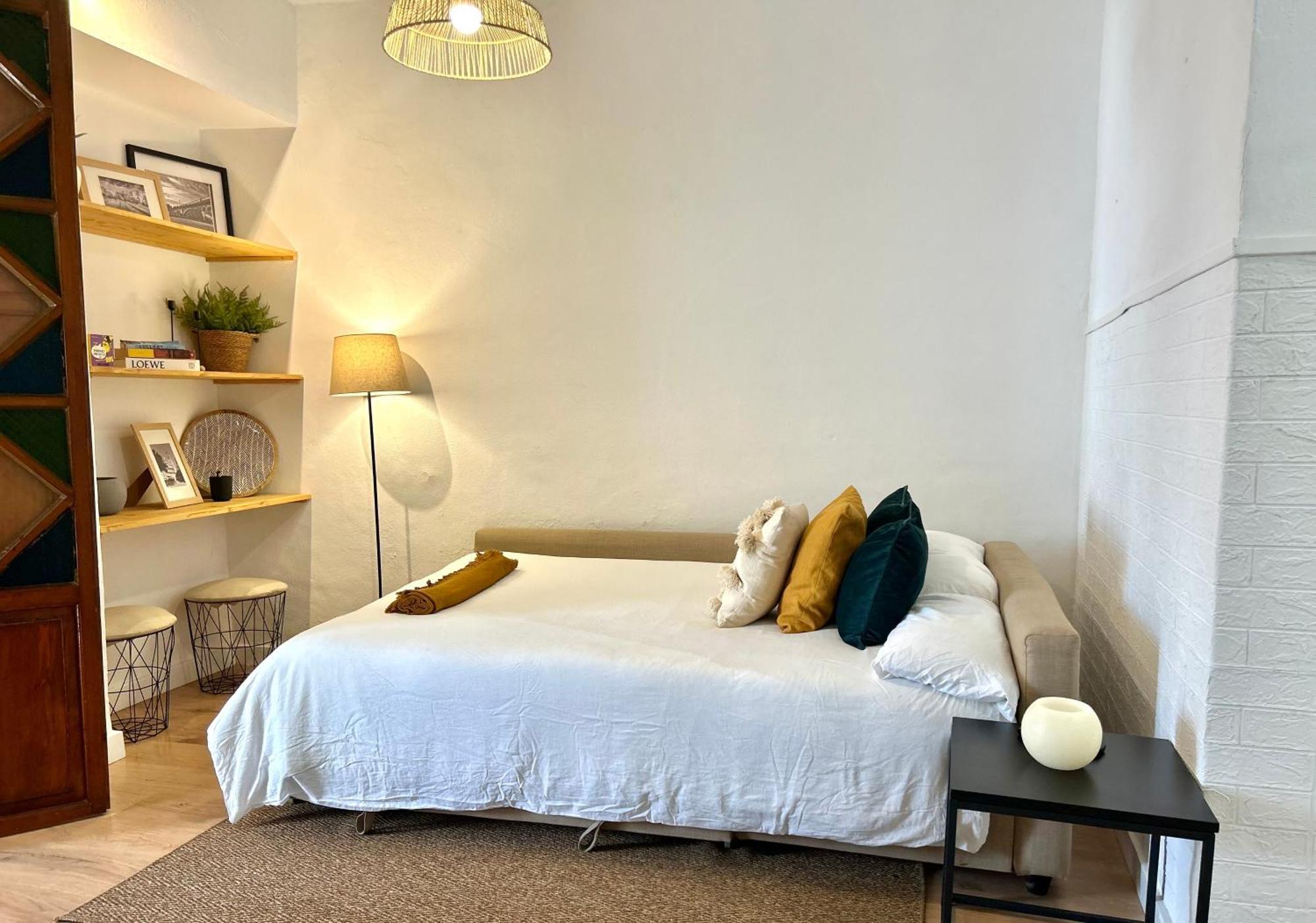Apartamento Plaza Castilleja de la Cuesta Luaran gambar